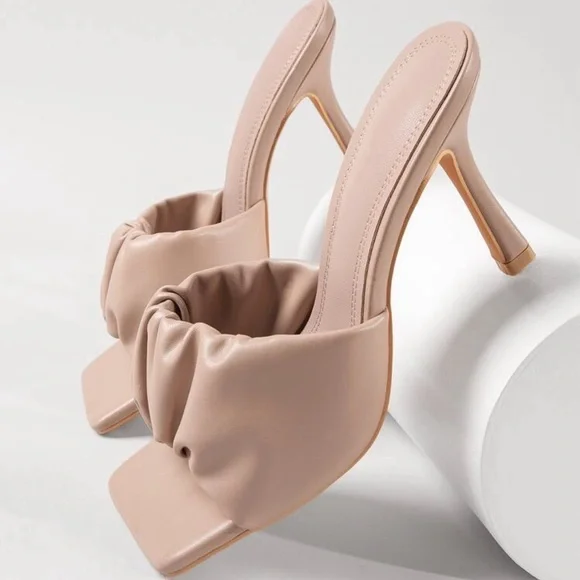 Nude Ruched Square Toe Heels🩷 - Picture 2 of 2
